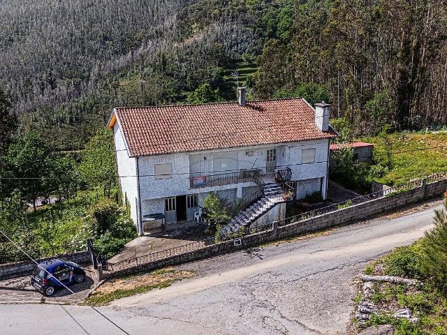 Casa venda em Cabril, Castro Daire