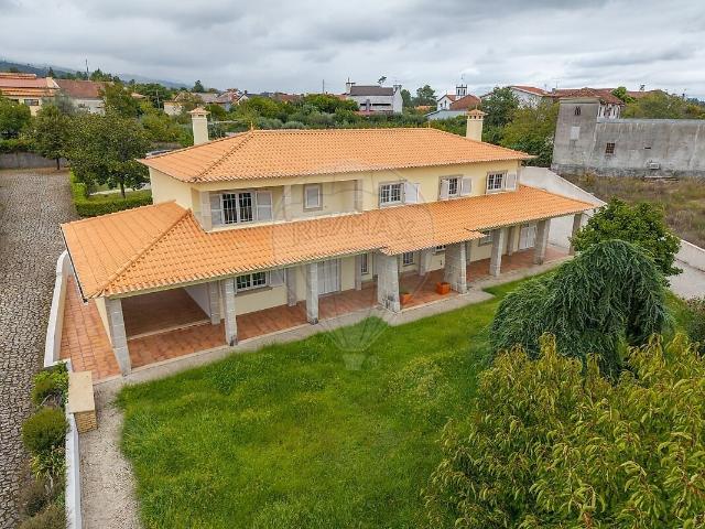 Casa venda em Campo de Besteiros, Tondela