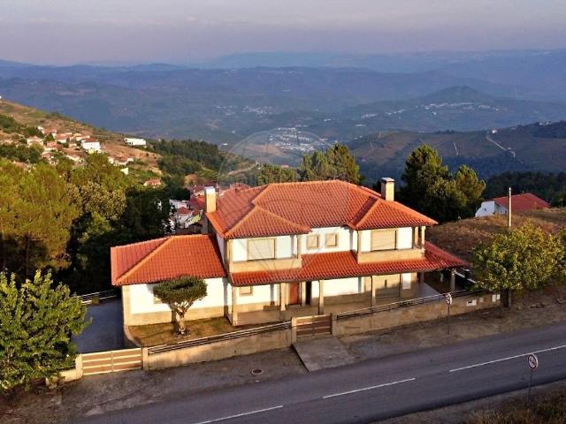 Casa venda em Fontes, Santa Marta de Penaguião