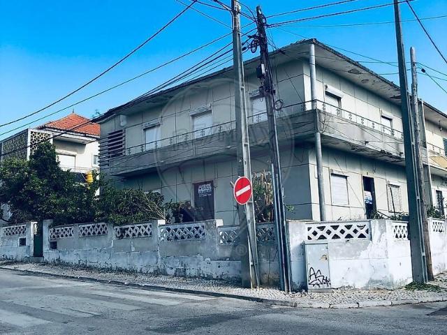 Casa venda em Laranjeiras, Almada