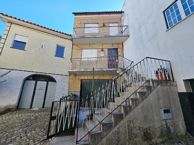Casa venda em Paranhos, Seia