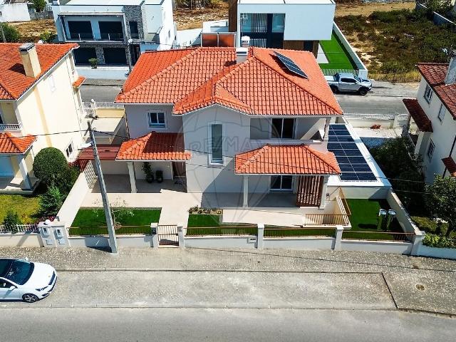 Casa venda em Parceiros e Azoia, Leiria