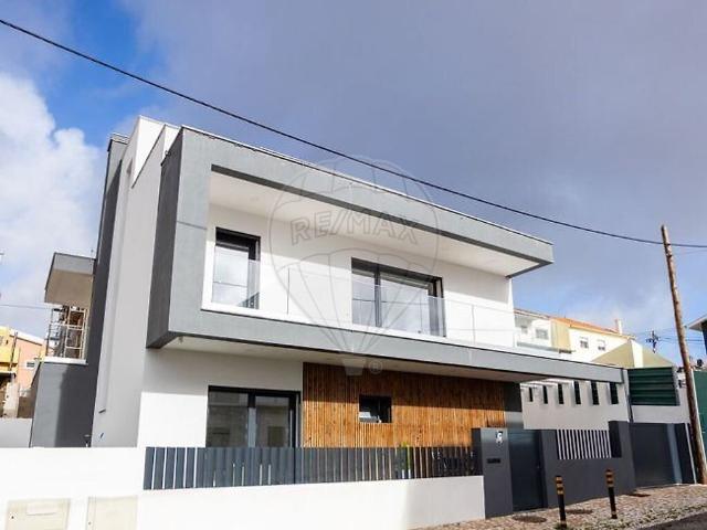 Casa venda em Bairro do Saramagal, Odivelas