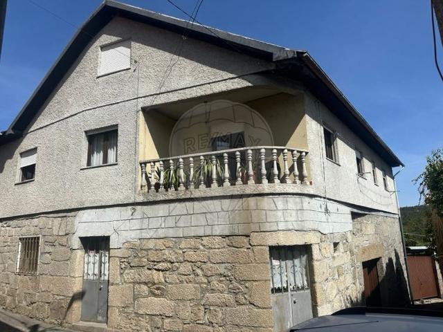 Casa venda em Múceres, Tondela