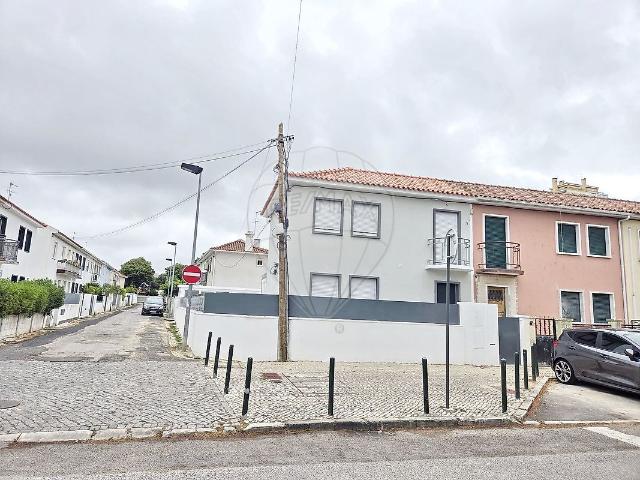 Casa venda em Bairro de Santa Cruz de Benfica, Lisboa