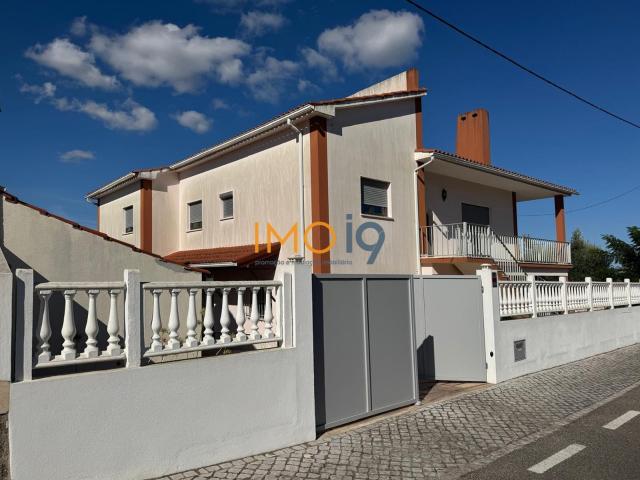 Casa venda em Ourém, Santarém