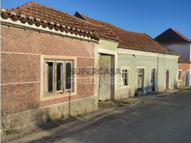 Casa venda em Casais de Asseiceira, Santarém