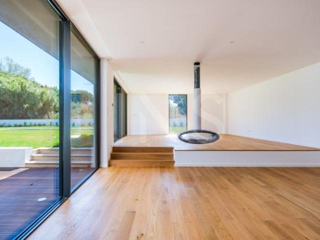 Casa alugar em Ribeira Acima, Oeiras