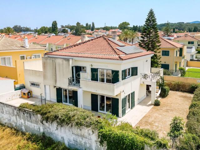 Casa venda em Azeitão (São Lourenço e São Simão), Setúbal