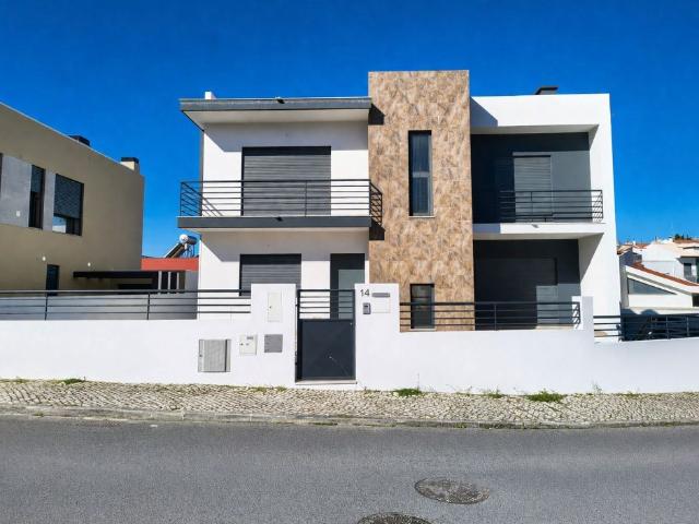 Casa venda em Alembrança, Almada