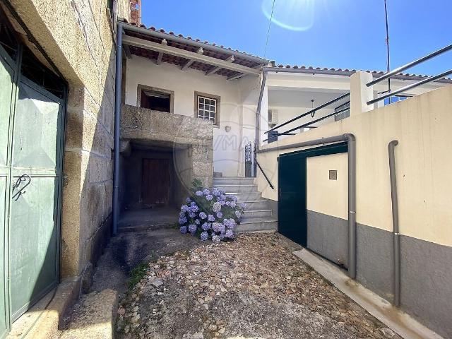 Casa venda em Vila Soeiro do Chão, Juncais, Vila Ruiva e Vila Soeiro do Chão