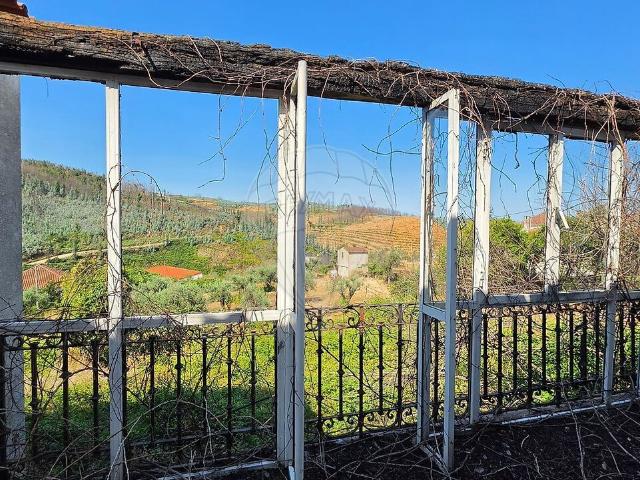 Casa venda em Anseriz, Vila Cova de Alva e Anseriz