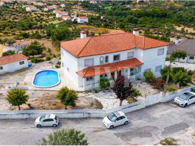 Casa venda em Mourilhe, Viseu