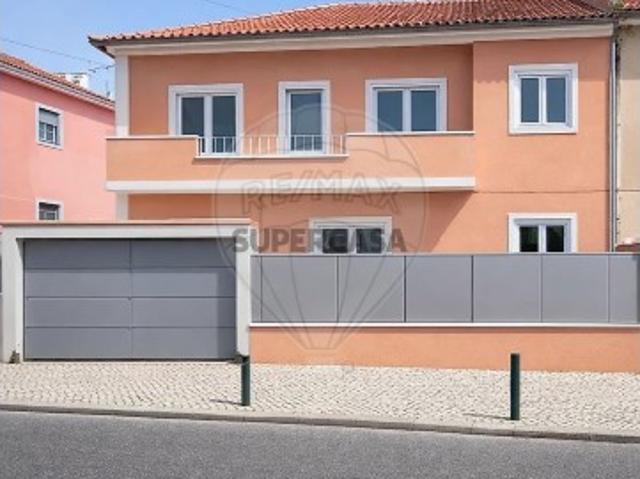 Casa venda em Damaia, Amadora
