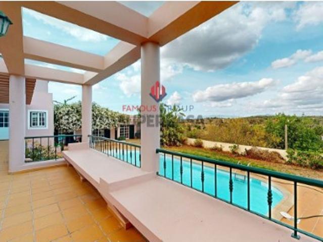 Casa venda em Estômbar, Faro