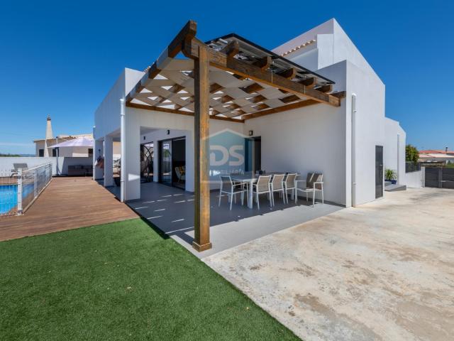 Vivenda venda em Albufeira e Olhos de Água, Albufeira