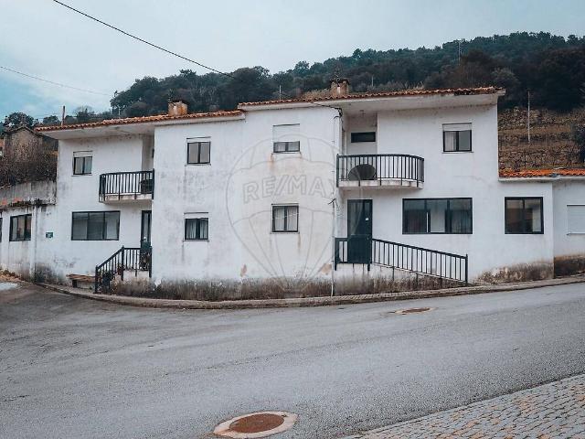 Casa venda em Outeiro, Mesão Frio