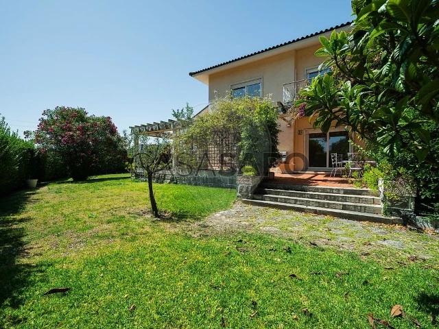 Casa alugar em Nova Oeiras, Oeiras