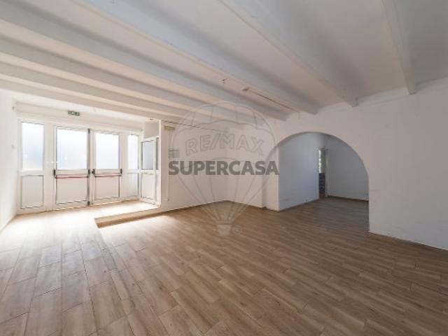 Casa venda em Urbanização dos Cerejais, Santiago Dos Velhos