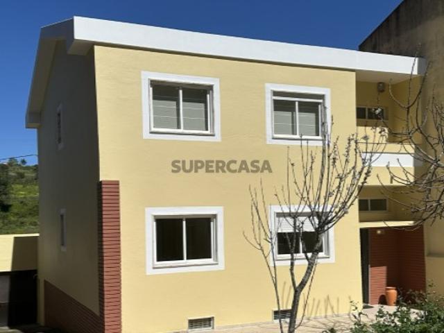 Casa venda em Massamá, Massamá e Monte Abraão