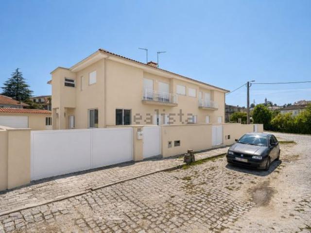 Casa venda em Póvoa De Lanhoso, Braga