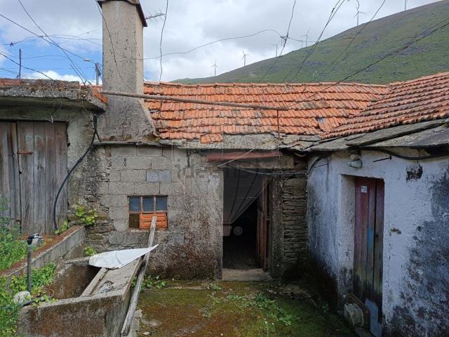 Casa venda em Barlioso, Baião