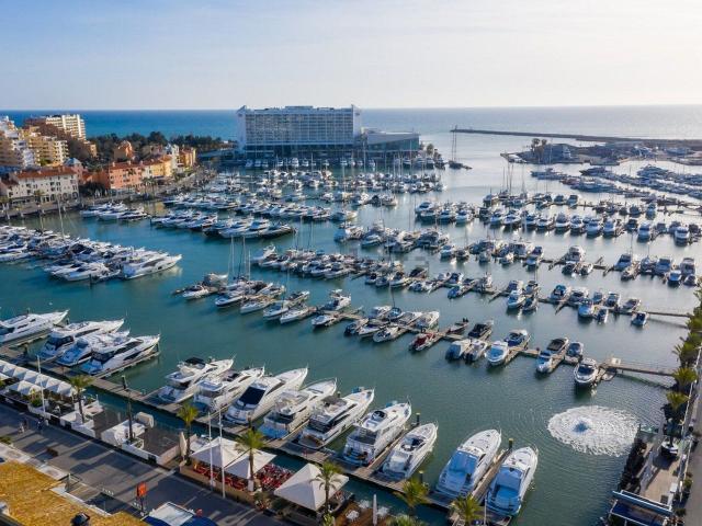 Moradia alugar em Quarteira, Vilamoura