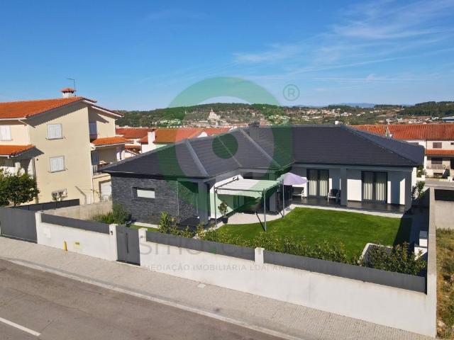 Casa venda em Argeriz, Vila Real