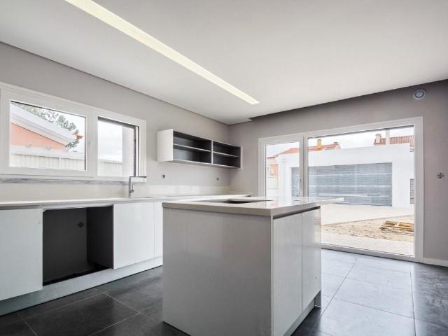 Vivenda venda em Azeitão (São Lourenço e São Simão), Setúbal