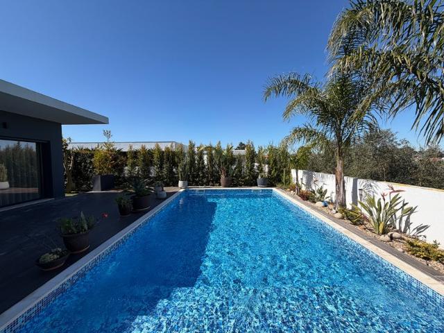 Casa venda em Azeitão (São Lourenço e São Simão), Setúbal