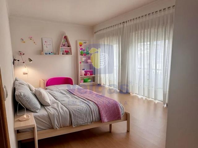 Casa venda em Marinha Grande, Leiria