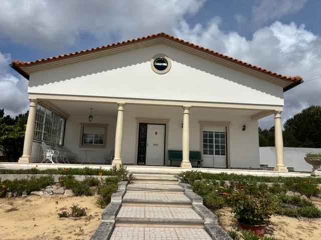 Bungalow venda em Pederneira, Leiria