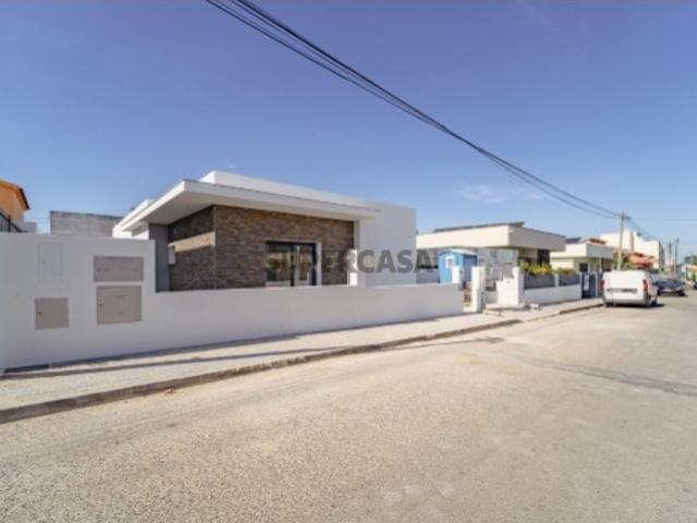 Casa venda em Fernão Ferro, Seixal