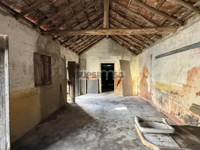 Casa venda em Coimbrã, Botão