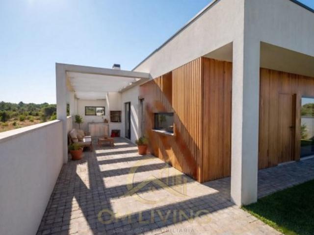 Casa venda em Fernão Ferro, Seixal