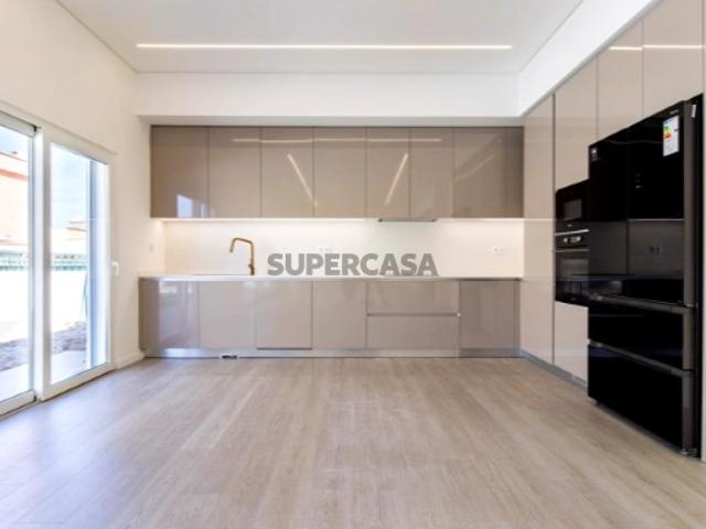 Casa venda em Fernão Ferro, Seixal
