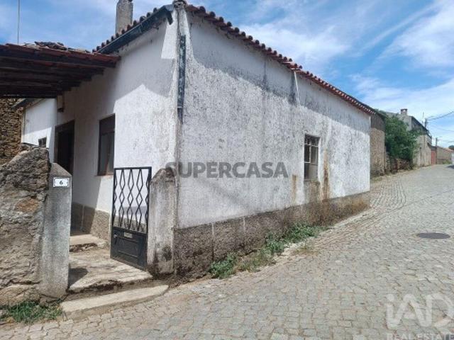 Casa venda em Mogadouro, Bragança
