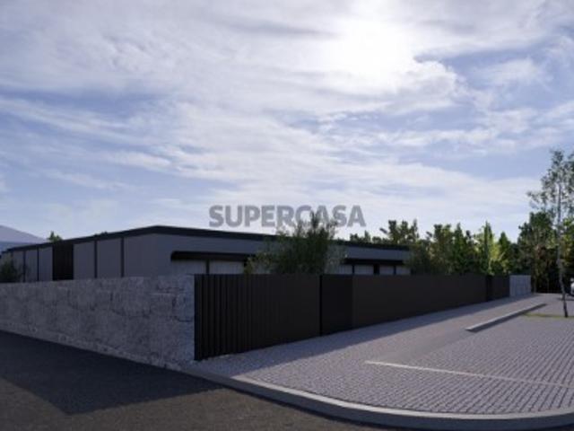 Casa venda em Centro Empresarial de Vermoim, Vila Nova de Famalicão
