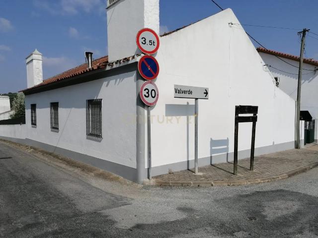 Casa venda em Nossa Senhora da Tourega e Nossa Senhora de Guadalupe, Évora