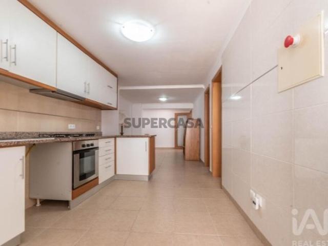 Casa venda em Marinha Grande, Leiria
