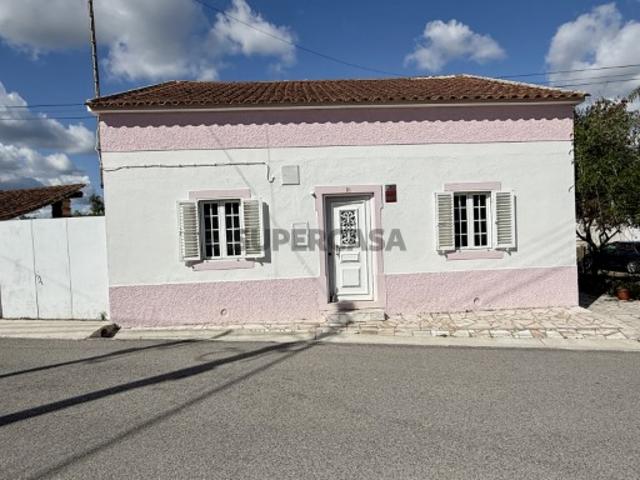 Casa venda em Delongo, Tomar