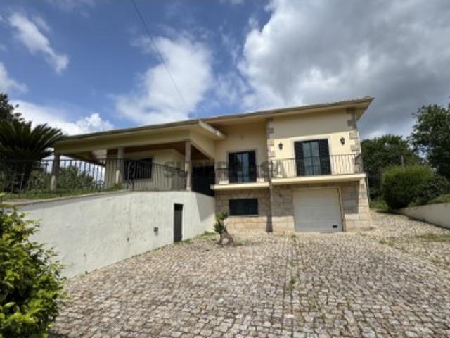 Casa venda em Amares, Bico
