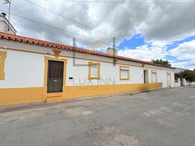 Casa venda em Mouzinhos, Montemor-o-novo