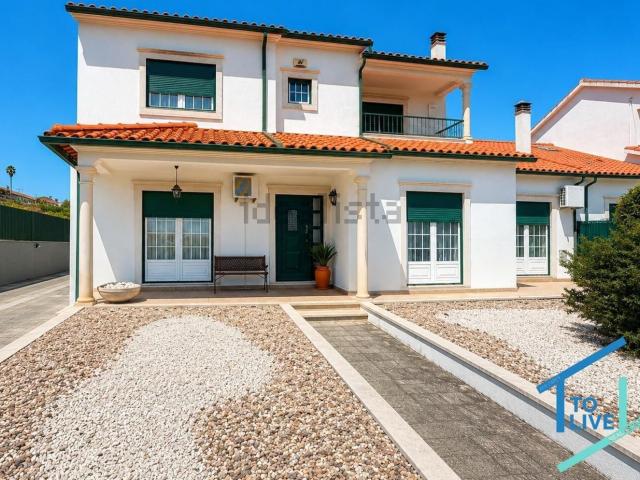 Casa venda em Tomar (São João Baptista) e Santa Maria dos Olivais, Tomar