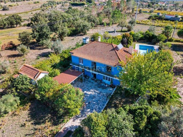 Casa venda em Tomar (São João Baptista) e Santa Maria dos Olivais, Tomar