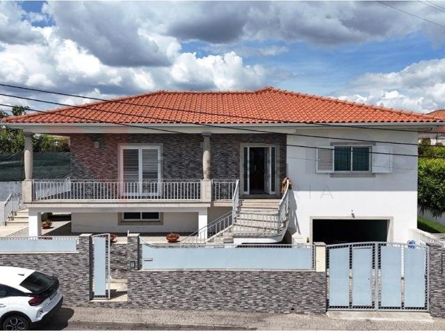 Casa venda em Felgueiras, Porto
