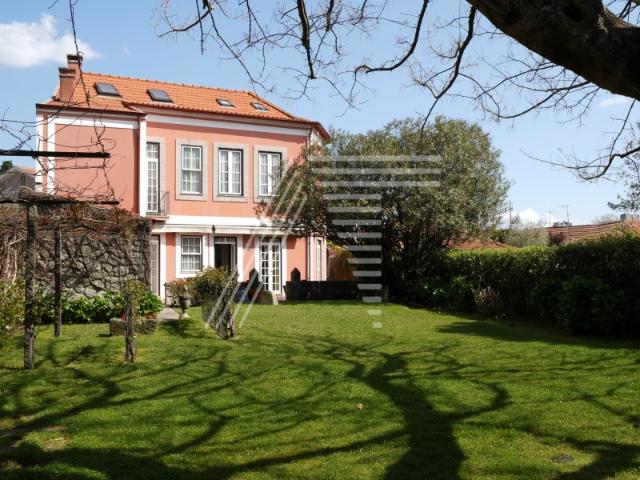 Casa venda em Porto, Lordelo Do Ouro