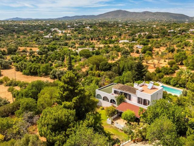 Casa venda em Quatrim, Olhão
