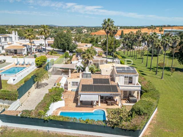 Vivenda venda em Cortelhas, Albufeira