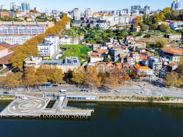 Casa venda em Porto, Lordelo Do Ouro